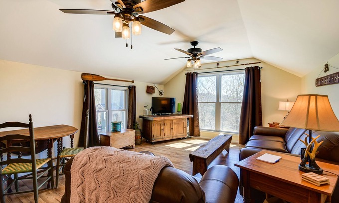 Sharon Grove Apartment | Cozy Lewisburg Getaway w/Deck + Lake Access!