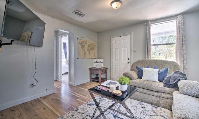 Livingston House | Cozy Livingston House with Fenced Yard and Patio!