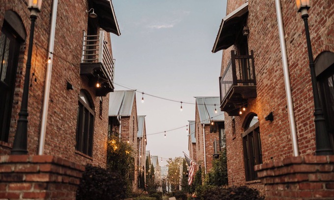 Carlton Landing House | Cozy Lodge at Carlton Landing with Free Firewood & Fragrance Free