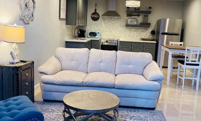 Brownsville Condo | Cozy loft Centrally Located 1 Bedroom Loft with Gated Pool and Wifi