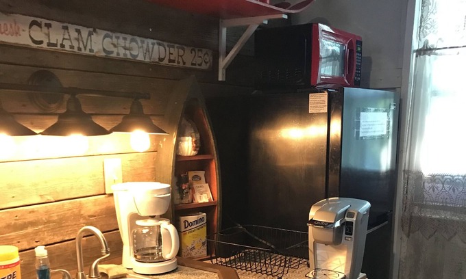 Marblehead House | Cozy loft in enchanting Marblehead with AC, WiFi