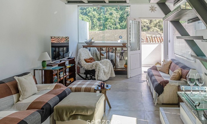 Historic Center Apartment | Cozy Loft in the Mountains of Petropolis Ato3091