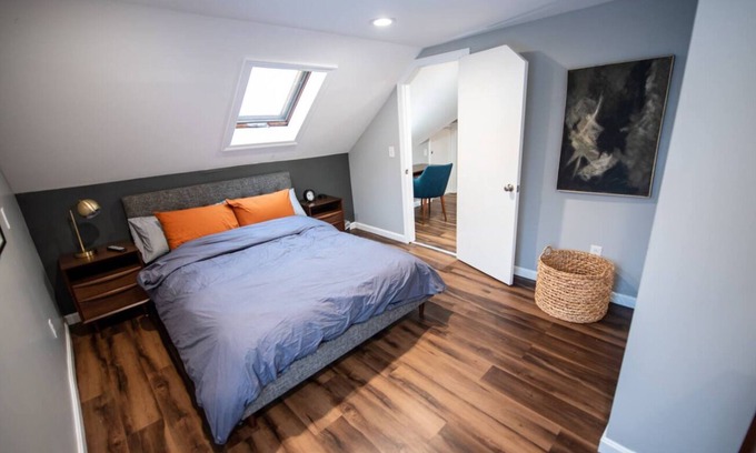 Old Bennington Apartment | Cozy Loft steps from VT Downtown