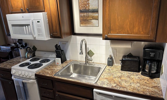Elkhorn Village Condo | Cozy Lofted Studio in Sun Valley Elkhorn Villages – Ski, Hike & Relax!