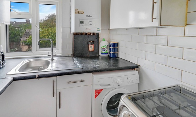 Northumberland Park Apartment | Cozy London Apartment with Great Views