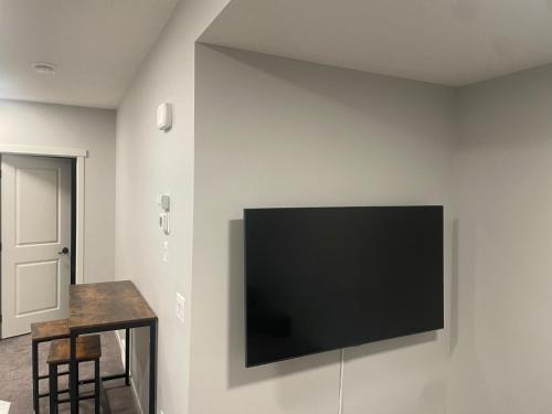 Southeast Calgary House | Cozy lot