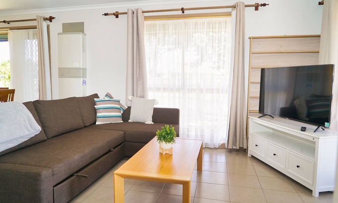 Werribee House | COZY LOVELY LITTLE HOUSE IN WERRIBEE