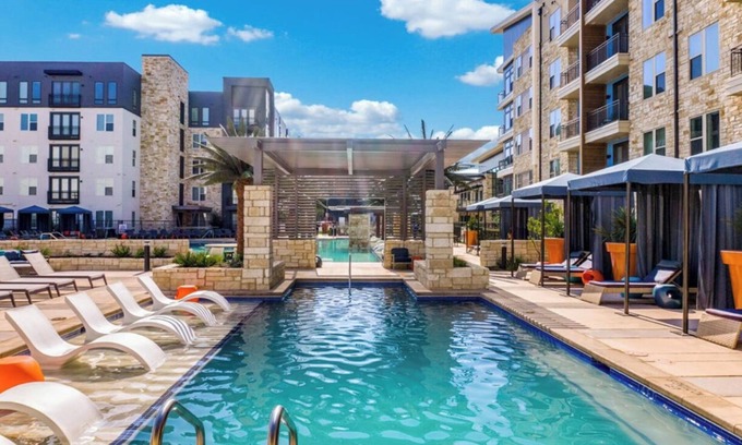 Addison Apartment | Cozy Luxurious Getaway with POOL & Reserved Parking