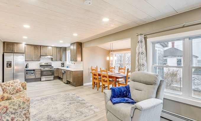 Lubec Condo | Cozy Maine Getaway: Covered Deck, Walk to Beach!