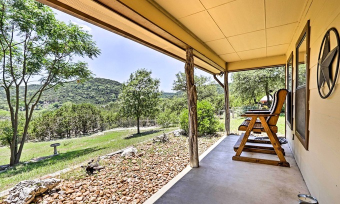 Medina House | Cozy Medina Cottages w/Patio & Mountain Views!
