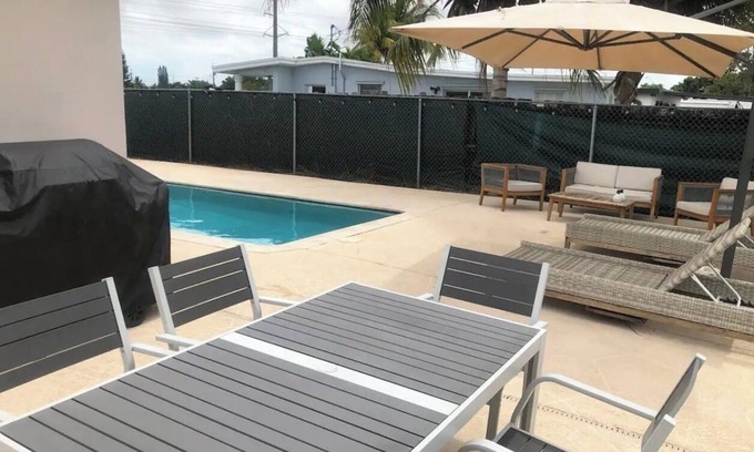 Ludlam House | Cozy Miami Casita - Entire House w/Private Pool