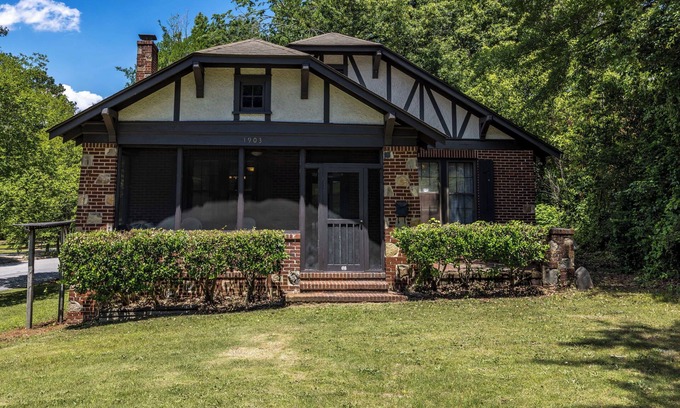 Columbus House | Cozy Midtown Bungalow near Ft. Benning