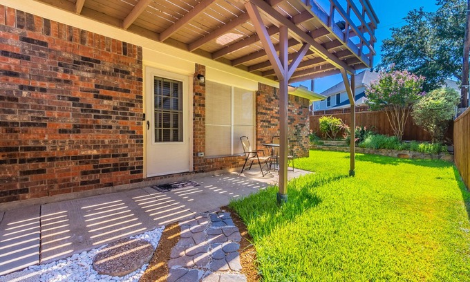 Far North Dallas Apartment | Cozy & Modern 2-Bedroom Guest Suite, Private Entry, Free Laundry & Parking