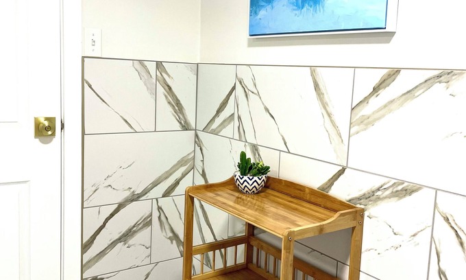 Peterborough Apartment | Cozy, modern apartment in downtown PTBO