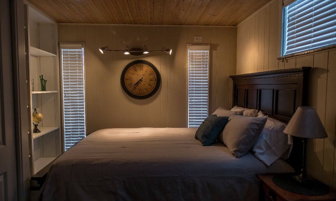 South Ogden Apartment | Cozy Modern Apt. - Ski; Hill AFB; Weber State Uni