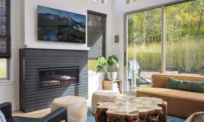 Rendezvous House | Cozy Modern Cabin w/Hot Tub - Minutes to Ski Area