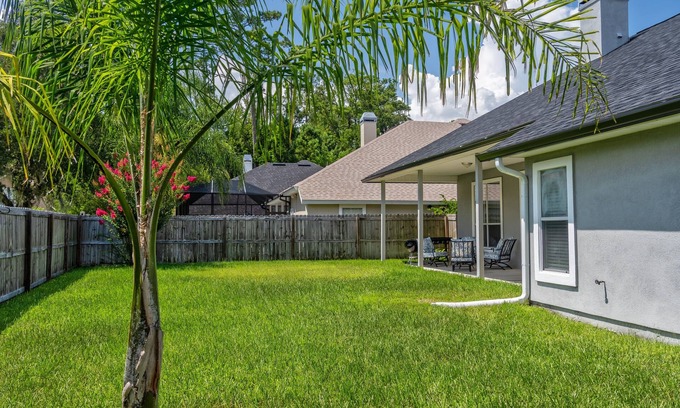 Southside House | Cozy. Modern & Convenient! Come stay with us!