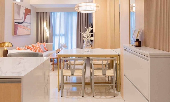 South Cembo Condo | Cozy, Modern & Newly Renovated/Interiored 2BR+, 2.5 BA w/Parking at Uptown BGC