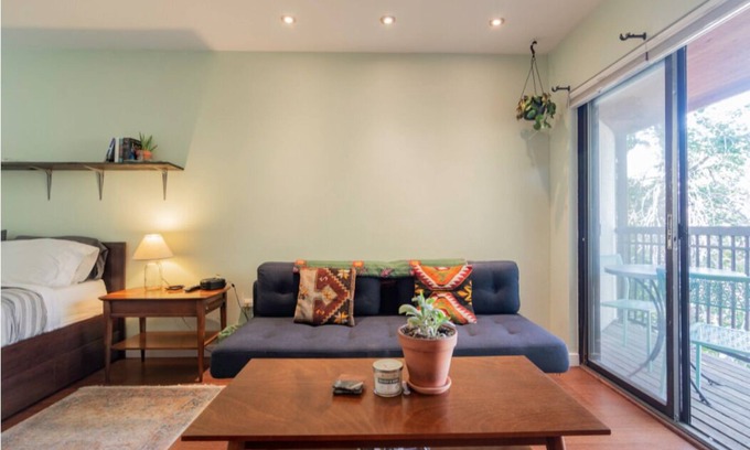 Whittier Condo | Cozy, modern Pearl St. condo. Ideal location!