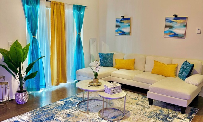 North Lauderdale Apartment | Cozy, Modern Two bedroom suite. HOME away from HOME