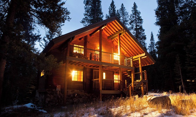 Kirkwood Cabin | Cozy Mountain Cabin: Modern Amenities, Room for the Whole Family and then some
