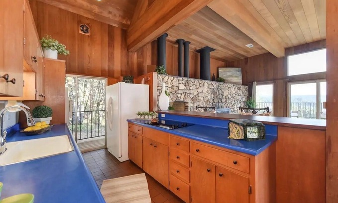 Nevada City Ski Chalet | Cozy mountain chalet surrounded by Tahoe National Forest with a stunning view