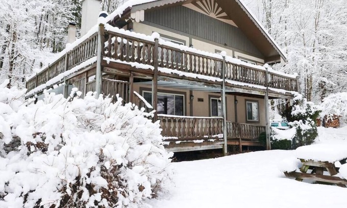 Oliverea Ski Chalet | Cozy Mountain Chalet at forestHaus