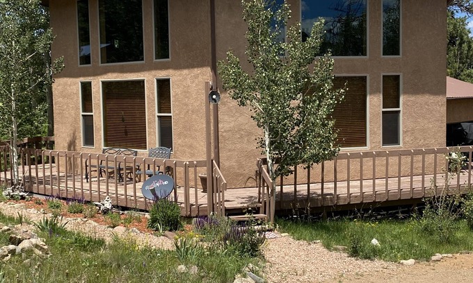 Westcliffe House | Cozy Mountain Home. 360 Mountain Views. Walking distance to Nat'l Forest trails.