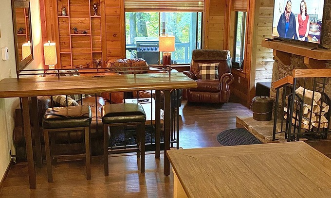 Seven Springs Condo | Cozy Mountain Retreat
