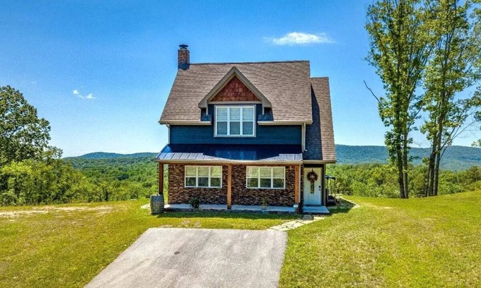 Harriman Cabin | Cozy Mountain Retreat with Amazing Views