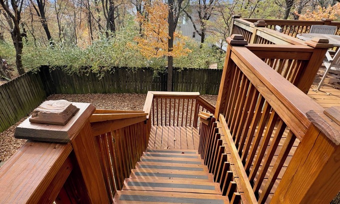 Fayetteville House | Cozy Mountaintop Retreat: Your Fayetteville Getaway, 5 min from Downtown & UofA