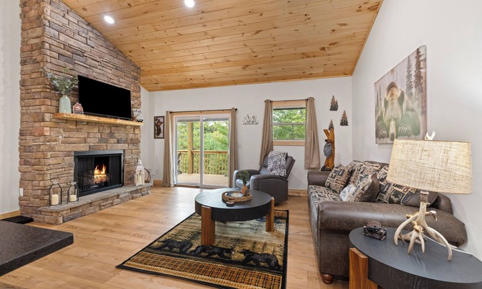 Murphy Cabin | Cozy Murphy Cabin Near Lake Hiwassee & Wineries