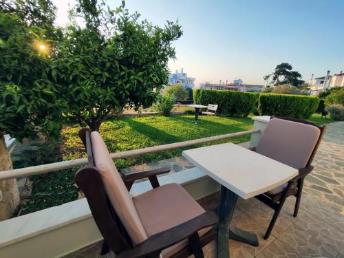 Karlovassi Apartment | Cozy Nest