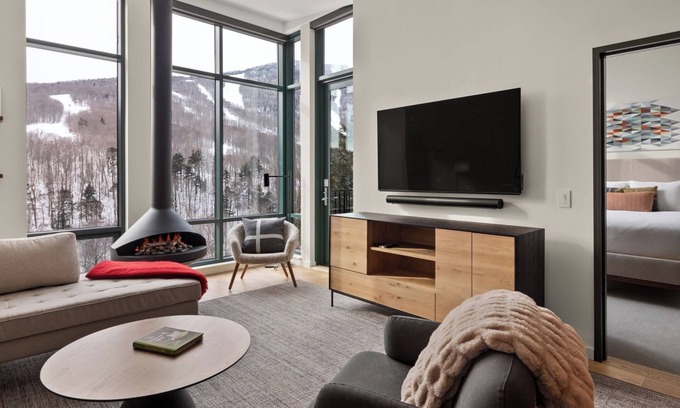 Stowe Area Condo | Cozy new 3bdrm Condo easy walk to ski lifts, gondola and great restaurants!