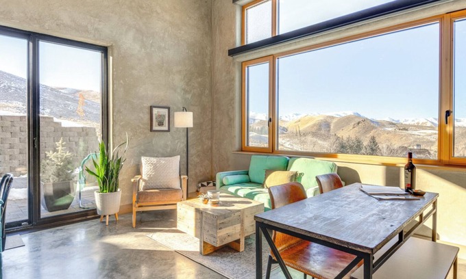 Hailey Apartment | Cozy new eco studio + loft in fantastic Hailey with WiFi, AC, Amazing views!