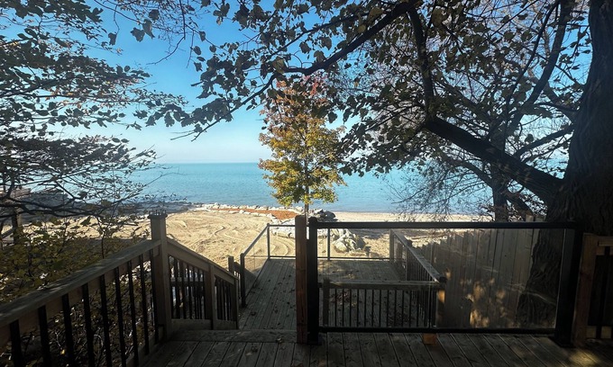 Wyoming House | Cozy new RV steps from beautiful Lake Huron