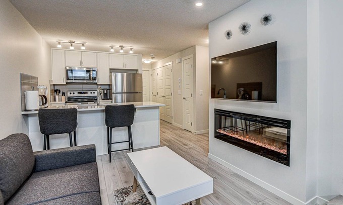 Southeast Calgary Apartment | Cozy New Suite in South Calgary
