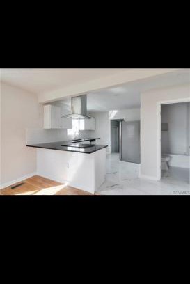Petersburg House | Cozy newly renovated house