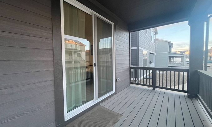 Erie House | Cozy NextGen unit in Erie- groups of friends, work trips, and couples