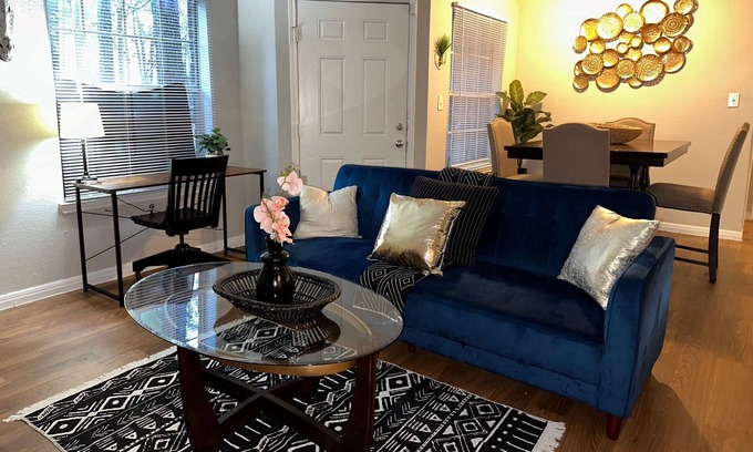 Houston Apartment | Cozy North Houston 1BDR KING BED