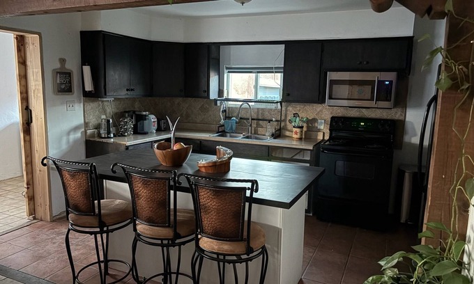 Albuquerque House | Cozy North Valley Charm