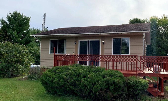 Weirgor House | Cozy Northwoods Getaway