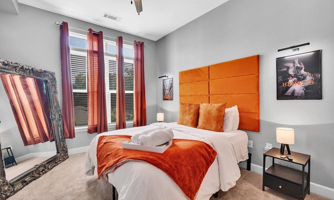 Paw Creek House | Cozy Oasis 1BR Near Everything w/Free parkingnn