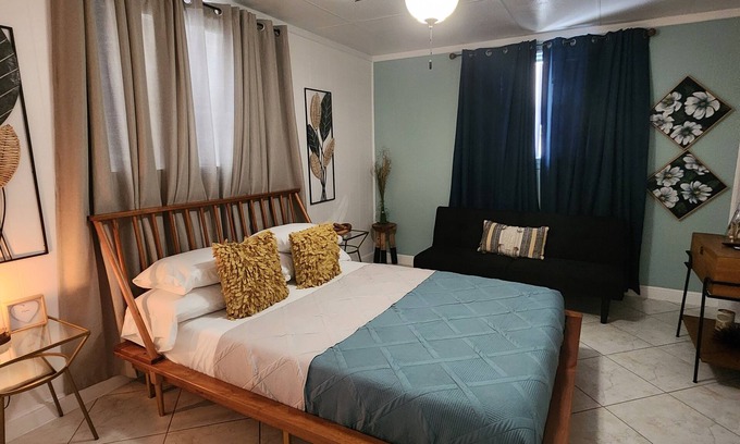 Bay Crest Park Apartment | Cozy Oasis centrally located to Tampa Bay Beaches