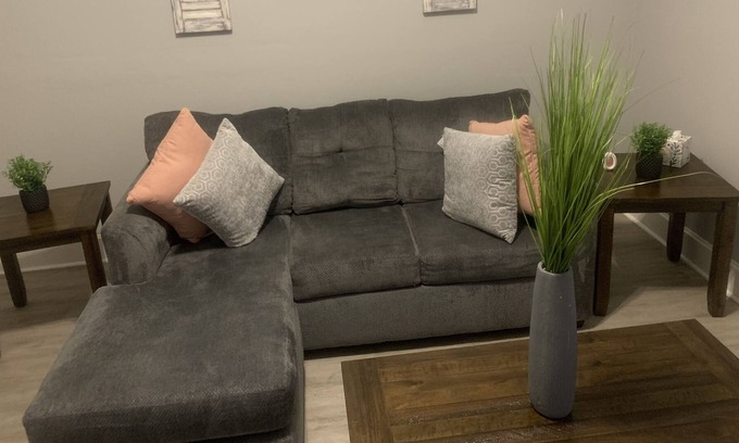 East of Broadway Apartment | Cozy one bedroom apt located in the SoMa district, quite, great entertainment