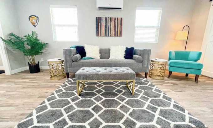 Visalia House | Cozy one-bedroom home located in central Visalia, California
