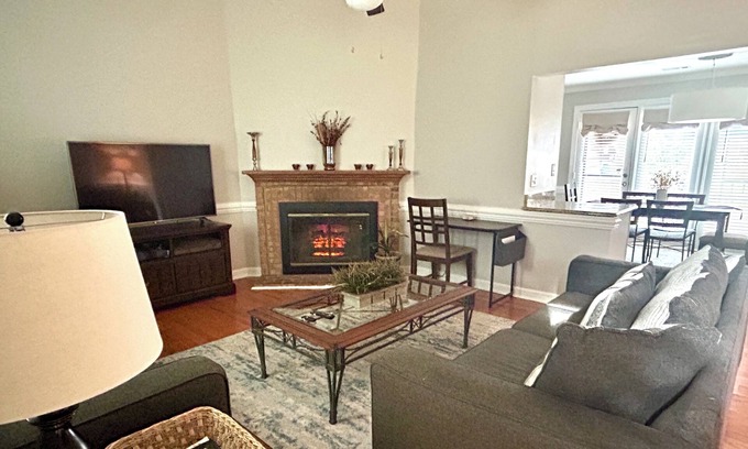 Woodcroft House | Cozy one level, 2 BR, 2 Bath TH in charming wooded community. Perfect location!