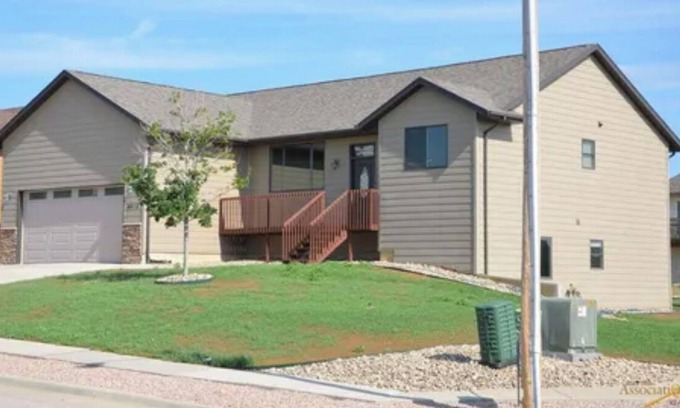 Rapid City House | Cozy open walk out lower-level home