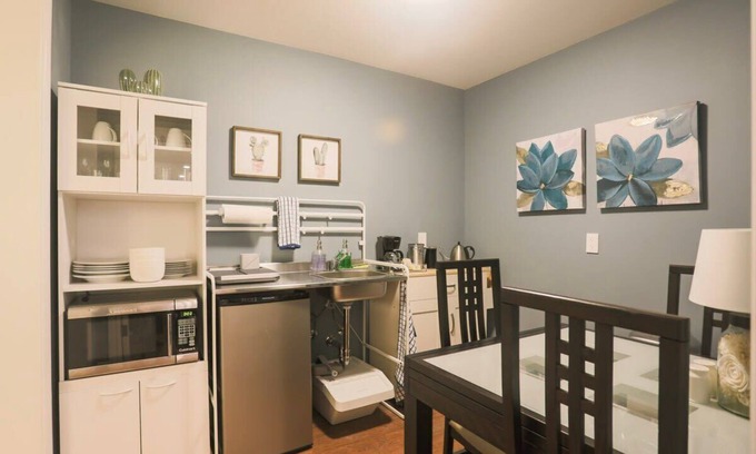Pacific Heights Apartment | Cozy Pac Hts studio 2 min walk to Lafayette Park