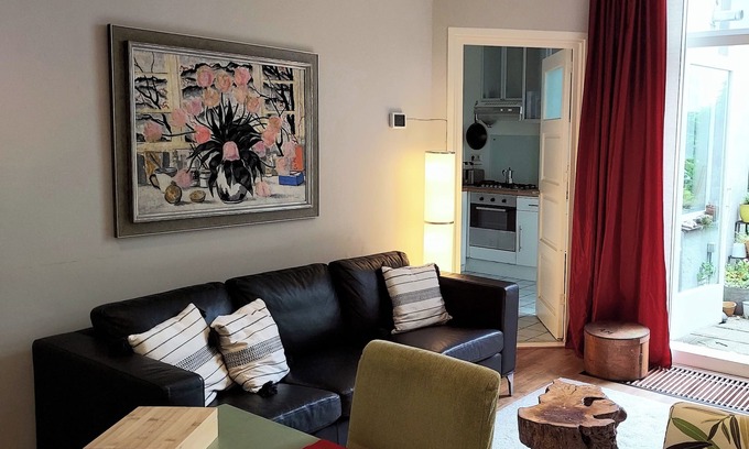 Valkenboskwartier Apartment | Cozy parterre in The Hague, close to beach & center, good public transportation